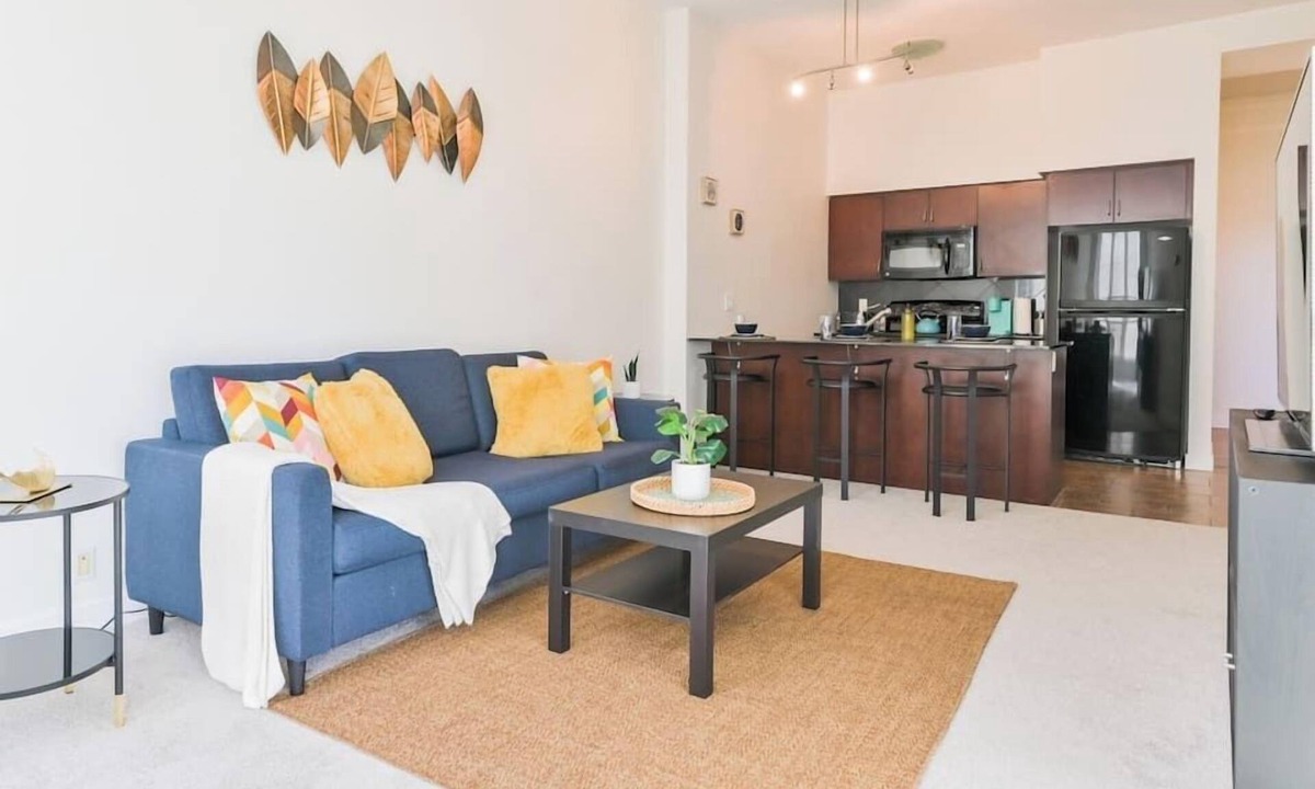 Haysboro Apartment | Spacious & Bright Condo 10 Min from DT | UG Stall