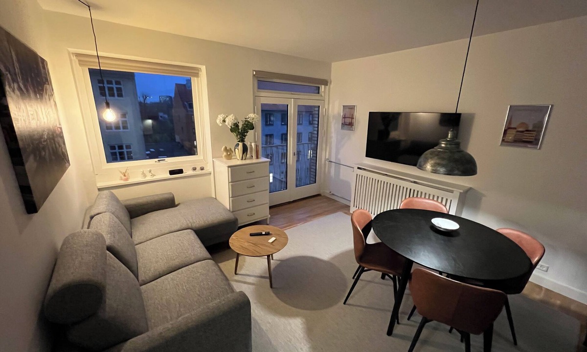 Copenhagen K Condo | Spacious & Bright Studio Apartment by King's Garden, Copenhagen
