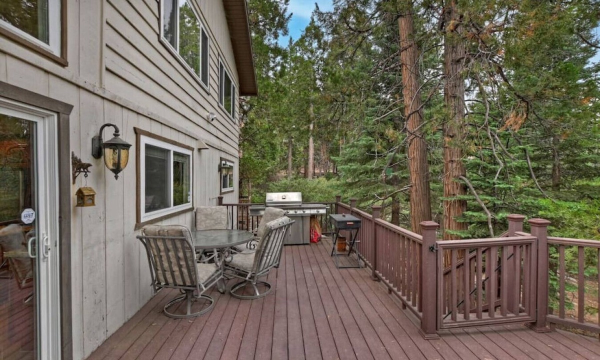 Cedar Glen Cabin | Spacious Cabin, AC, Deck + Fireplace, Games