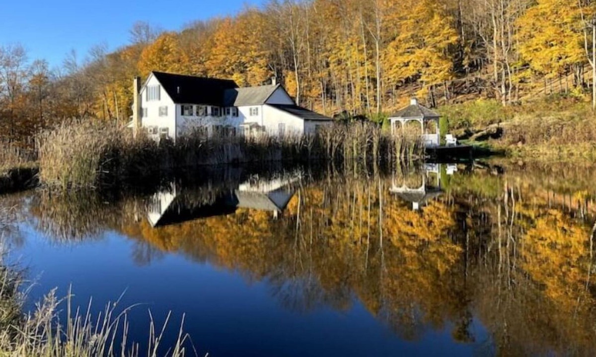 Callicoon Center House | Spacious Catskills Farmhouse w/Private Pond