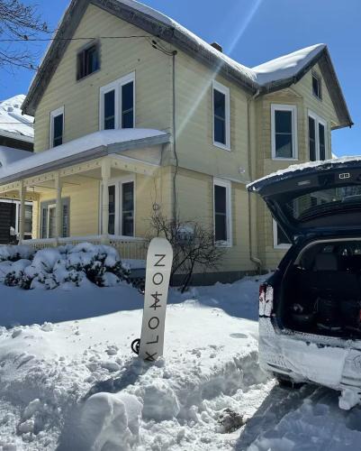 East Haven  Rutland County House | Spacious Central 4BR, Ski & Bike