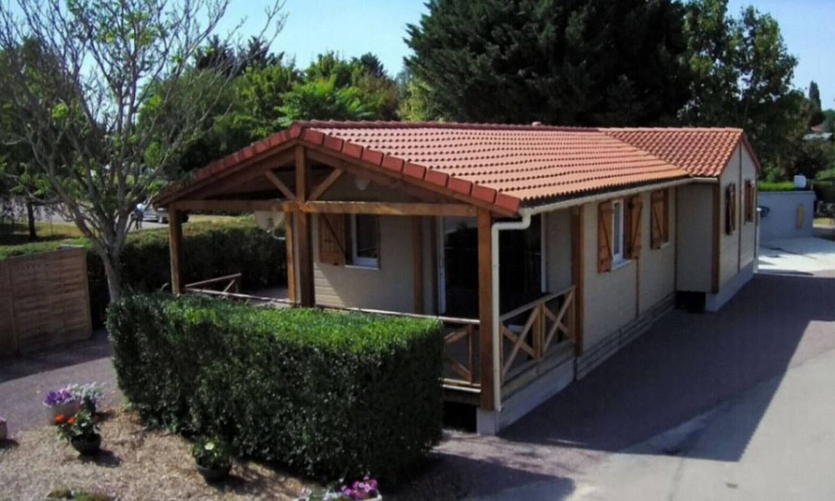 Radonvilliers Ski Chalet | Spacious chalet for 9 with terrace