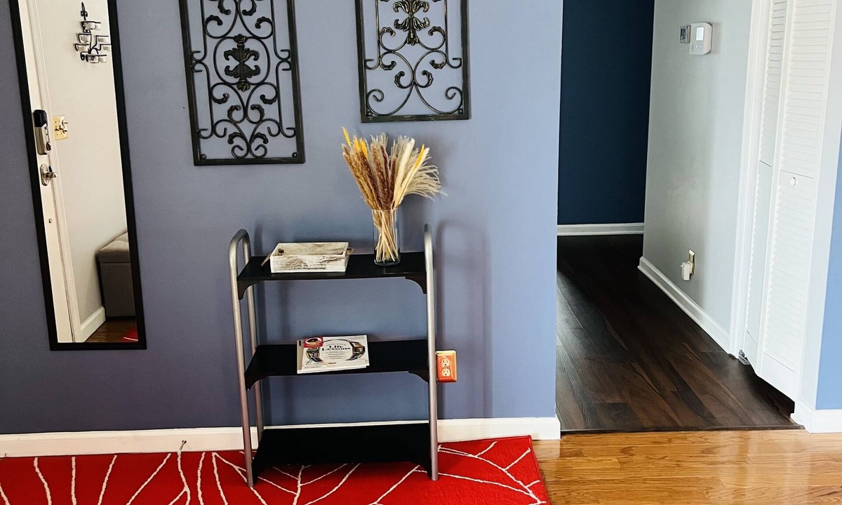 Kingsland House | Spacious Charming Home