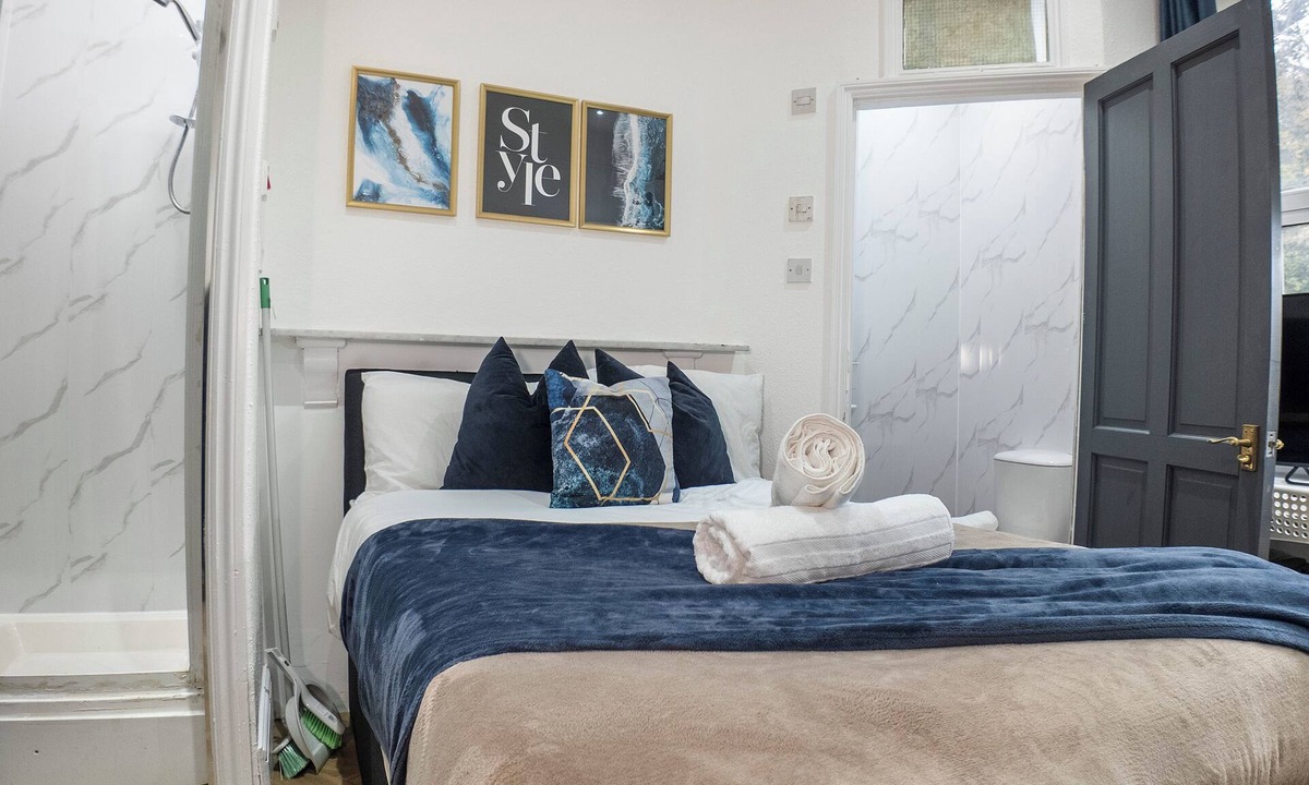 Edgbaston Apartment | Spacious Charming Studio in Birmingham