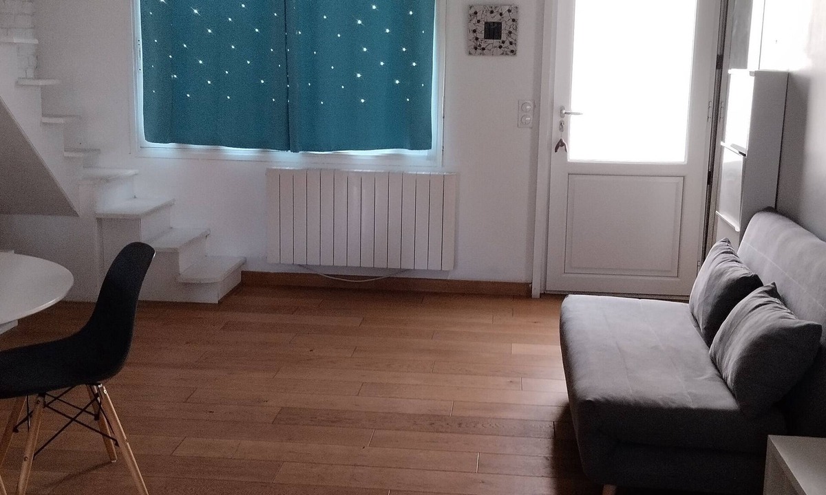 Lagord Apartment | Spacious charming studio with mezzanine ,
