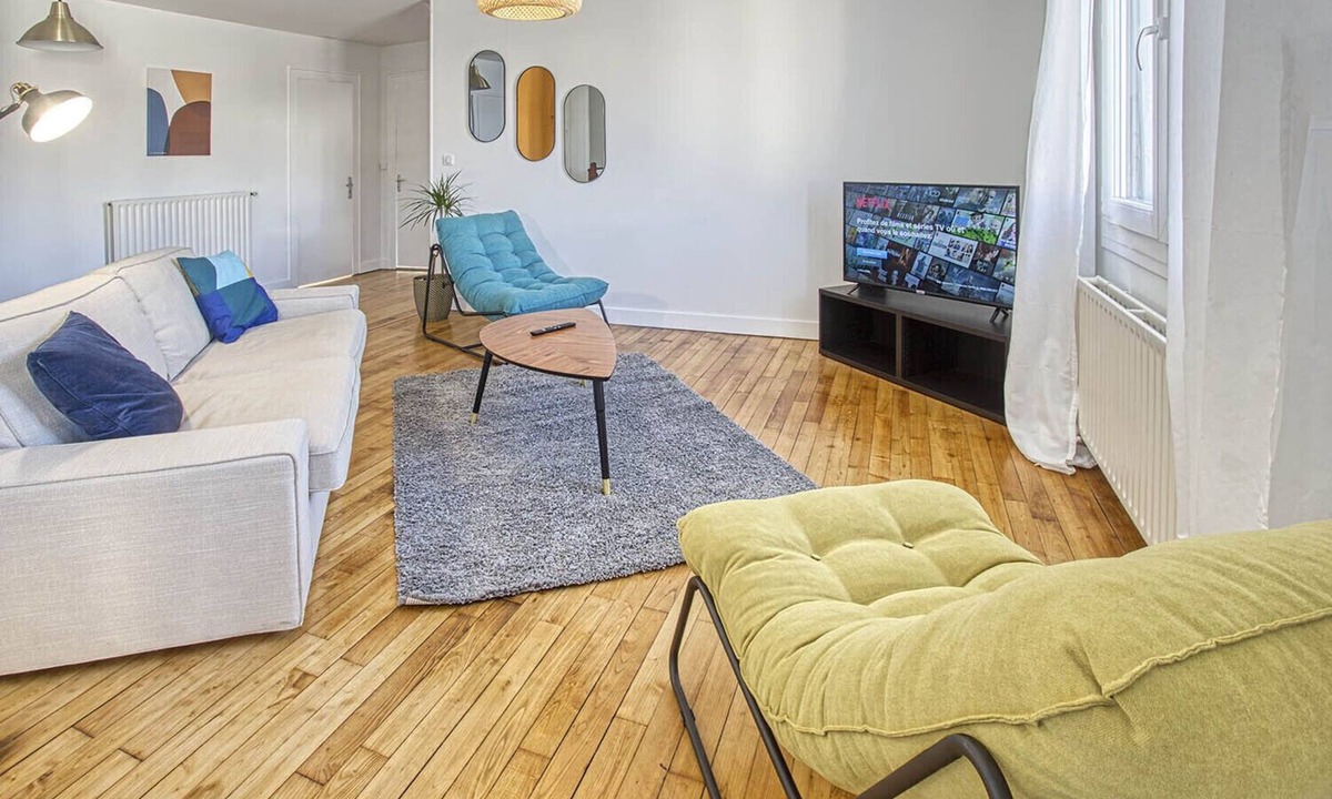 Angouleme Apartment | Spacious chic haven in Angoulême