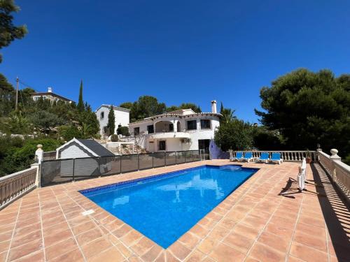 Arnella Villa | Spacious Child Friendly Villa in Moraira with Seaview
