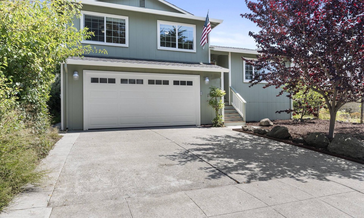 Moss Beach House | Spacious Coastside Home!