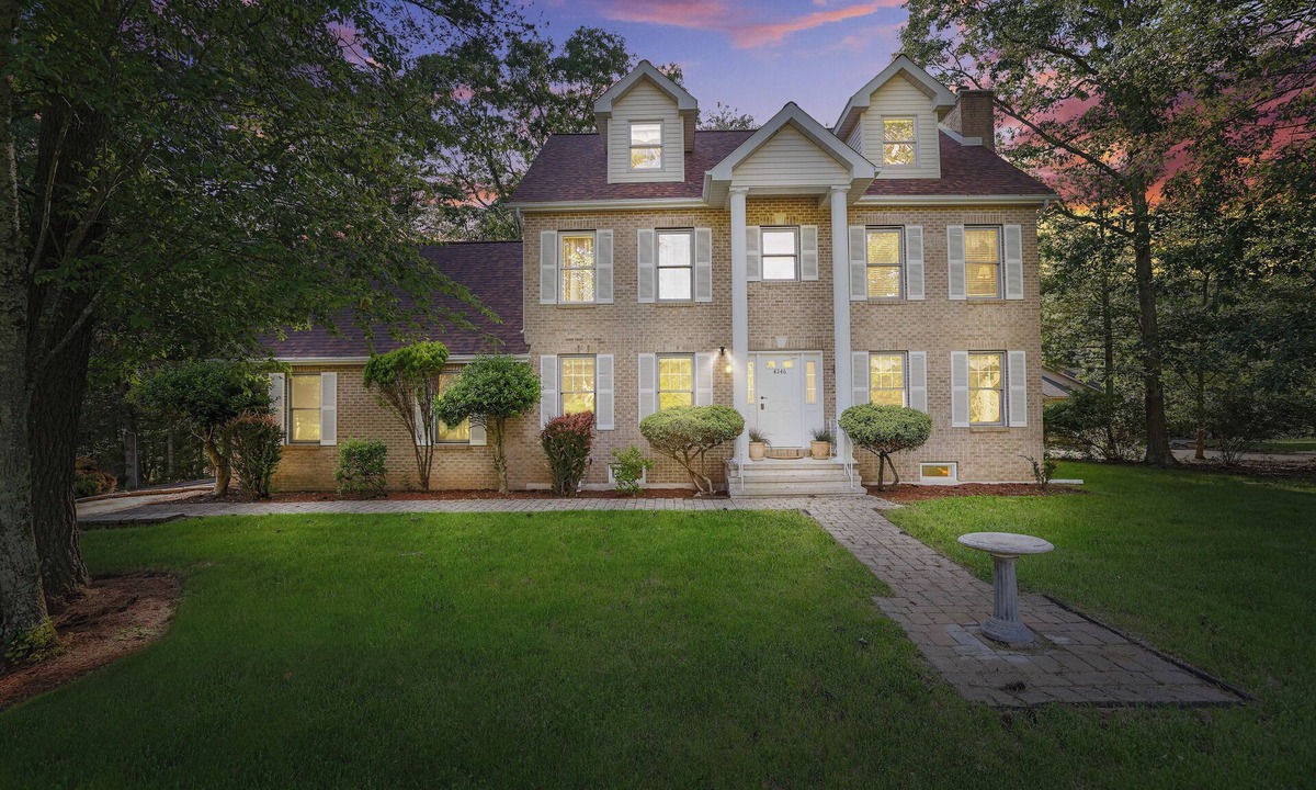East Stroudsburg House | Spacious Colonial Home with Hot Tub, Games, Lake Club & Top Local Attractions