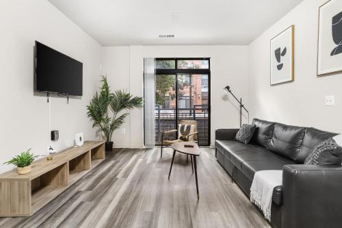 Arlington Apartment | Spacious Comfort Near Downtown Hotspots