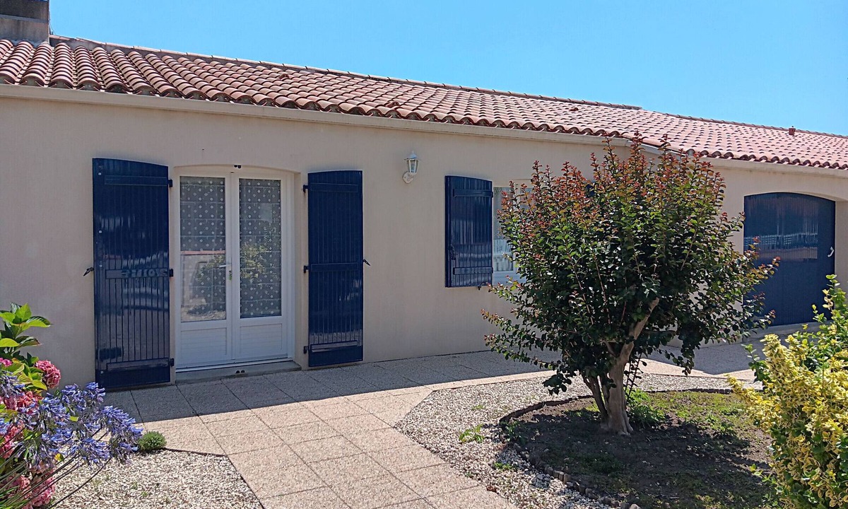 Grues House | Spacious comfortable villa near beach