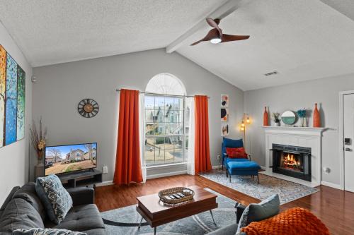 Madison Apartment | Spacious Corporate Condo - 2bd/2ba
