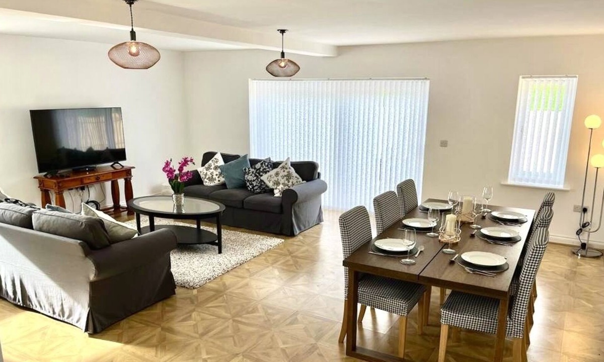 Ebford Cottage | Spacious cottage set in a beautiful location