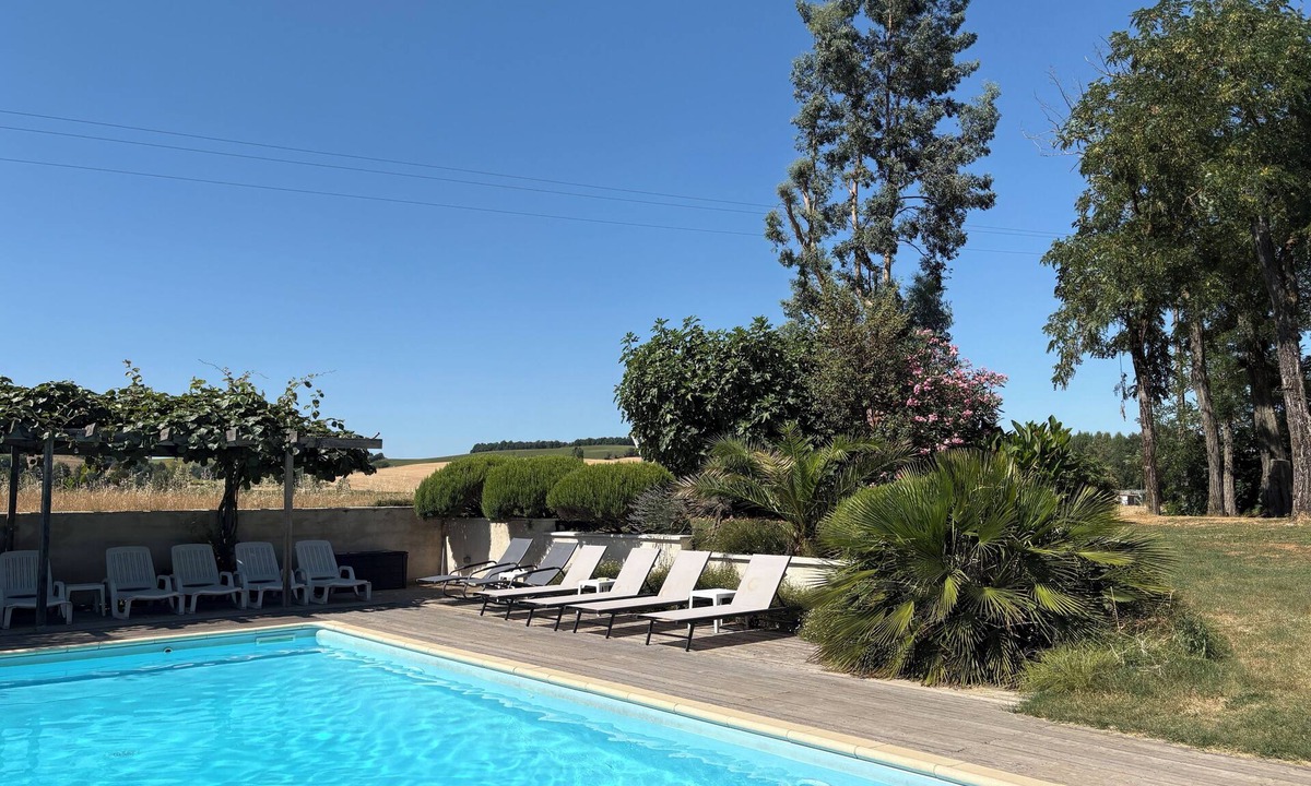 Rabastens House | Spacious countryside house, private pool, close Toulouse and Albi - pet friendly