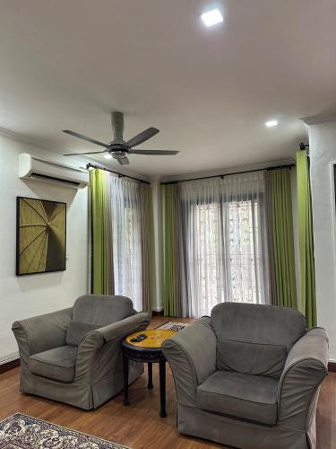 Bandar Tun Razak House | Spacious & Cozy House