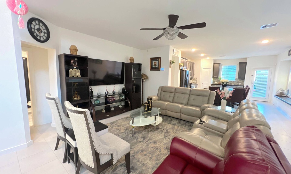 Houston House | Spacious & Cozy Stay for Families & Groups 5 bedroom house in Houston