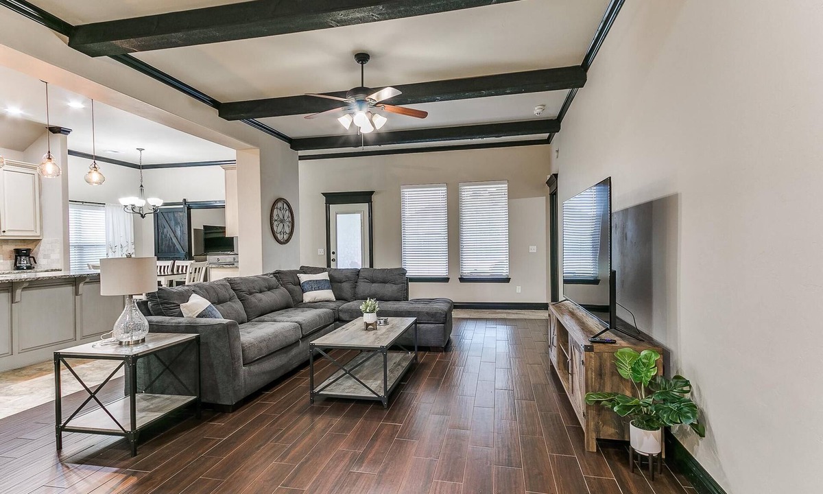 Edmond House | Spacious Deer Creek Home w/Study & Yard