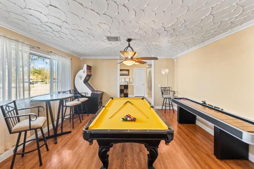 Mission Hills House | Spacious Desert Getaway!