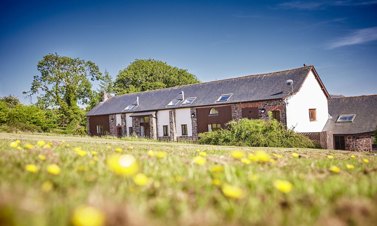 Worlington House | Spacious detached Barn, beautifully appointed