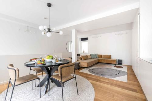 Copenhagen City Centre Apartment | Spacious Double-Apartment for 10 in CPH City Center