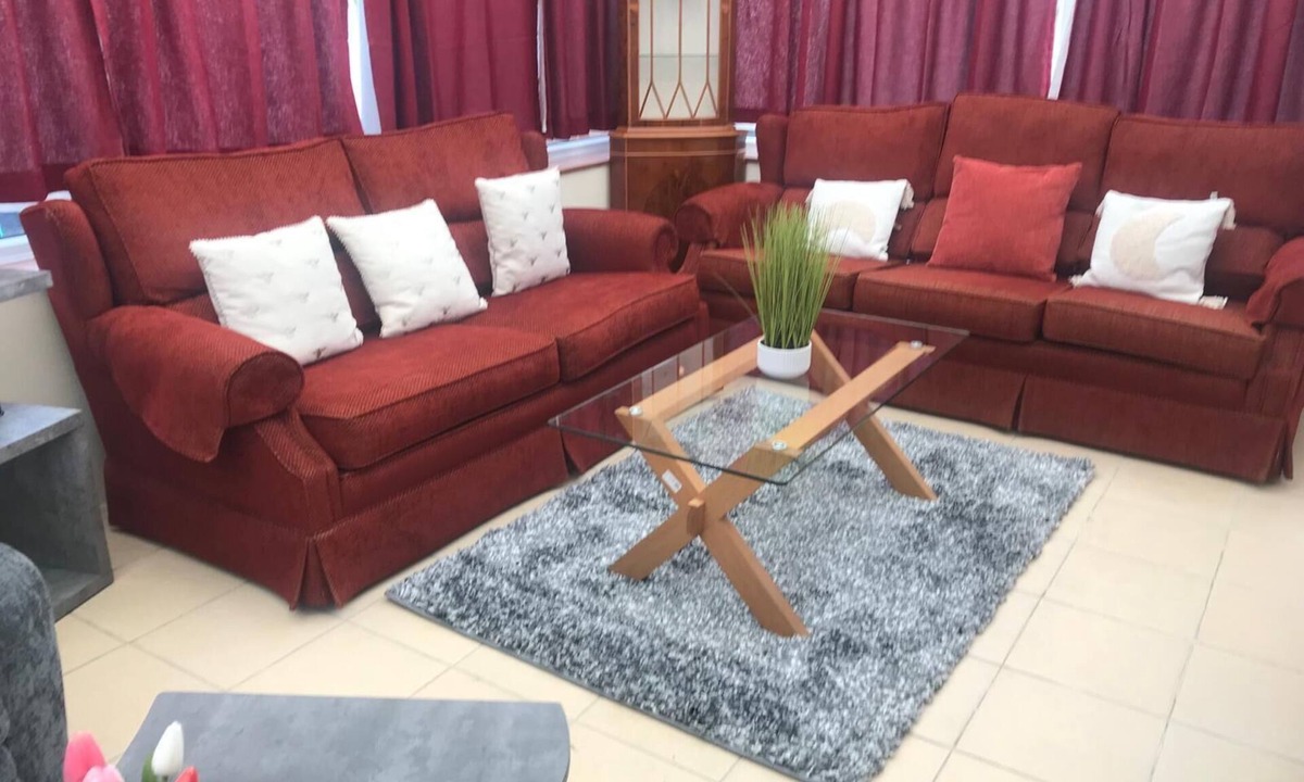 Cray Valley West Apartment | Spacious Double Room with Dedicated Bathroom R-1