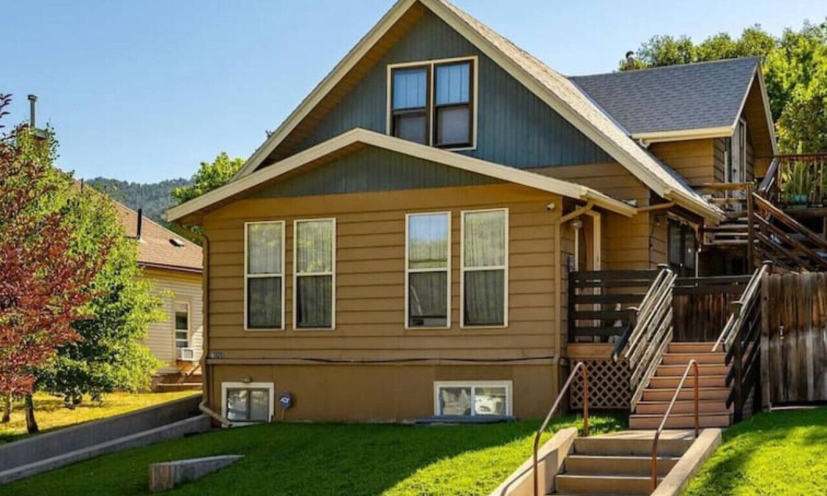 Glenwood Springs House | Spacious Downtown Oasis