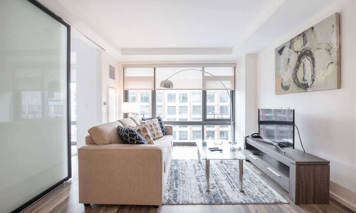Shawmut Apartment | Spacious Downtown 1BR | Laundry In-unit | High Ceilings