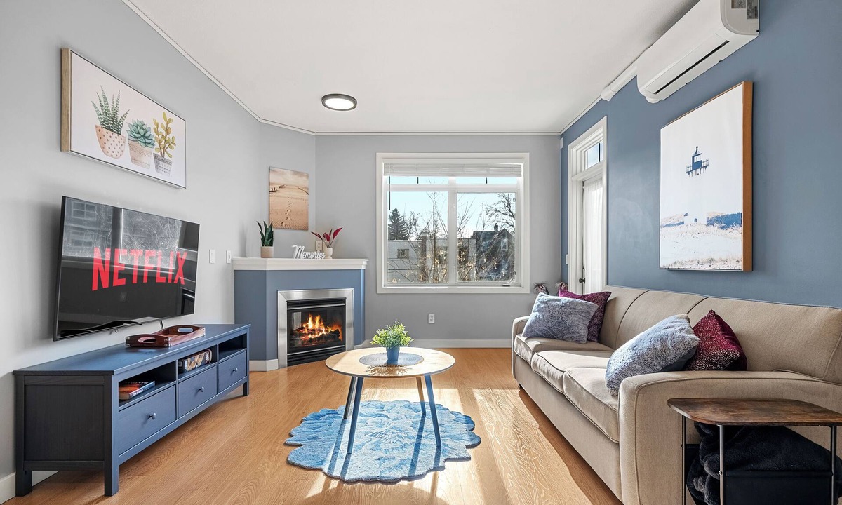 Mission District Condo | Spacious Downtown 2-Bed: AC, Secure Underground Parking. Saddledome + Stampede