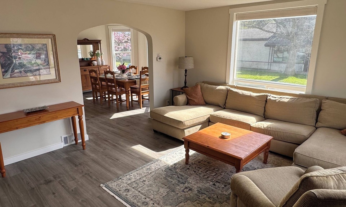 Lettered Streets House | Spacious downtown oasis, free parking & laundry