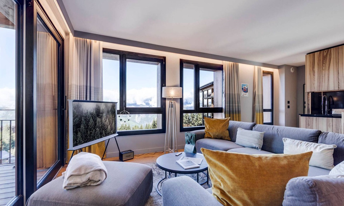 Arc-1800 Apartment | Spacious Duplex with Spa, 4 Bedrooms, Arc 1800