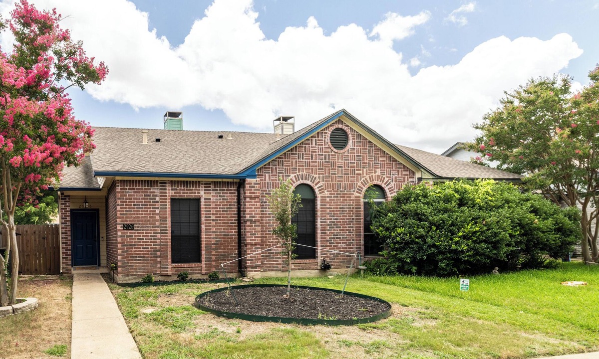 Euless House | Spacious Duplex World Cup Fun