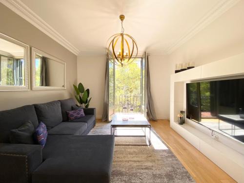 Sant Gervasi Apartment | Spacious Elegant on Avenue Diagonal By MyRentalHost