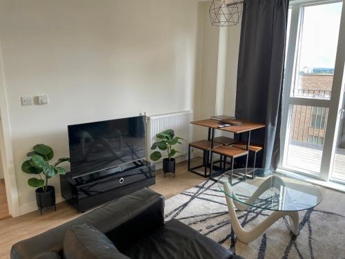 North End Apartment | Spacious Erith Apartment
