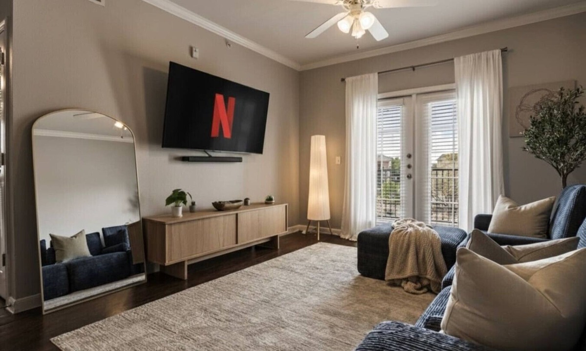 Southside Apartment | Spacious Escape | 3BR2BA | Pool, Gym, Lounge, Park