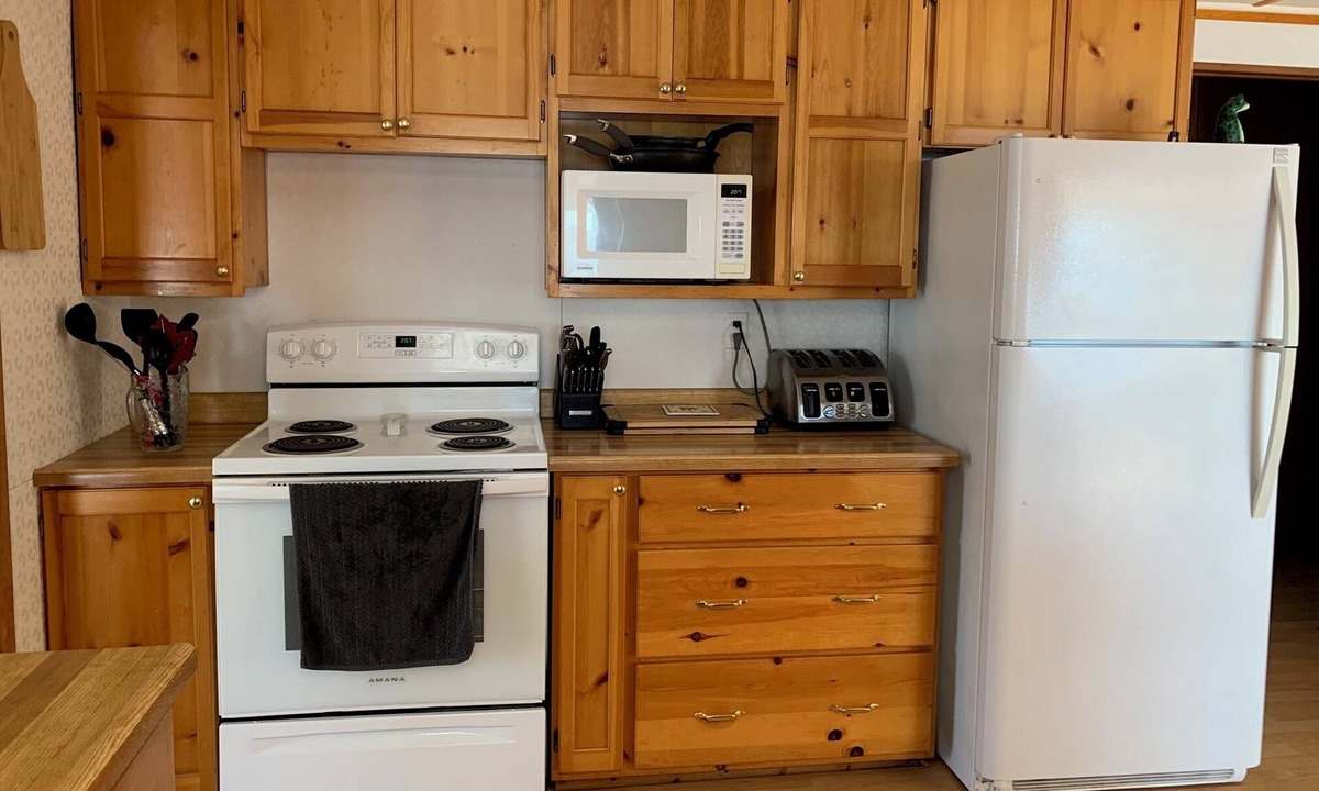 Blind River Cottage | Spacious family cottage with huge deck on a beautiful lake. Pet friendly!