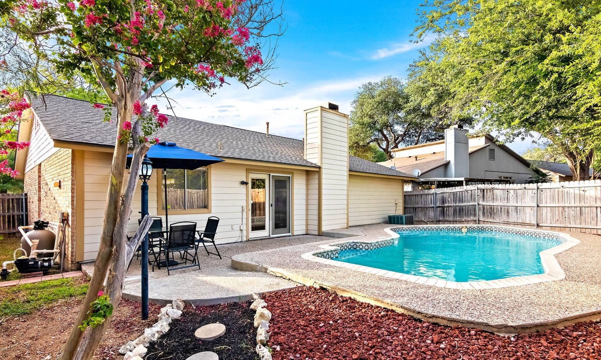 North San Antonio - SAT House | Spacious Family Friendly House Sleeps 9 ppl!