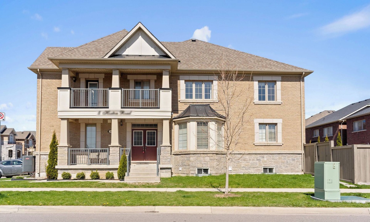 Mount Pleasant House | Spacious & Family-Friendly ~ 4BR, 3.5WR ~ Brampton