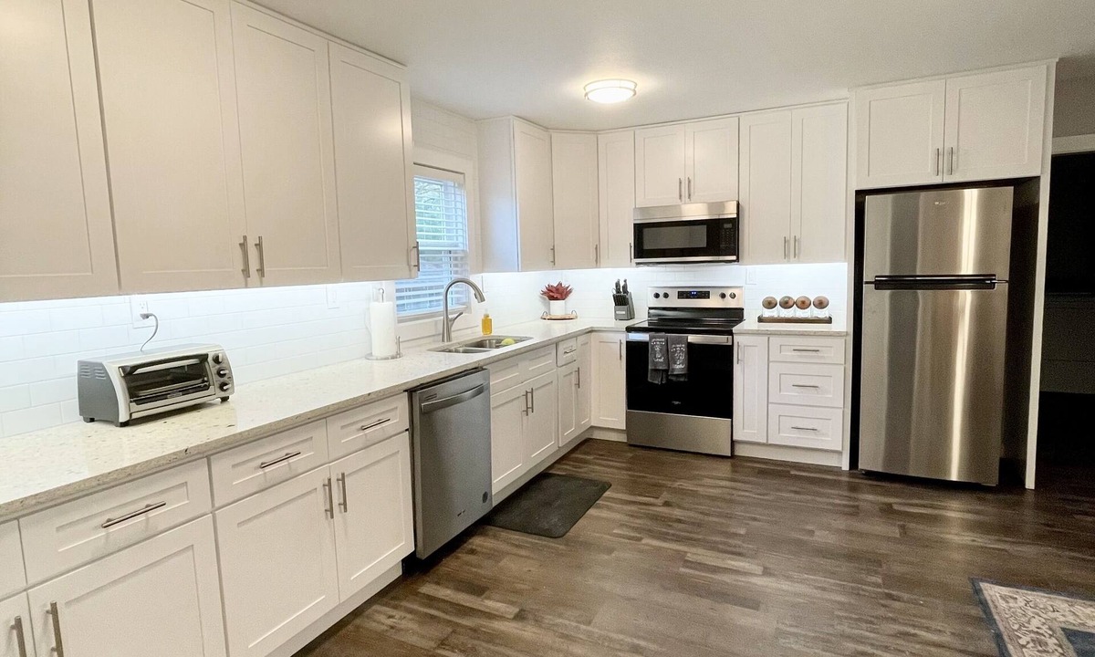 Wylie House | Spacious family friendly historic home within walking distance of downtown Wylie