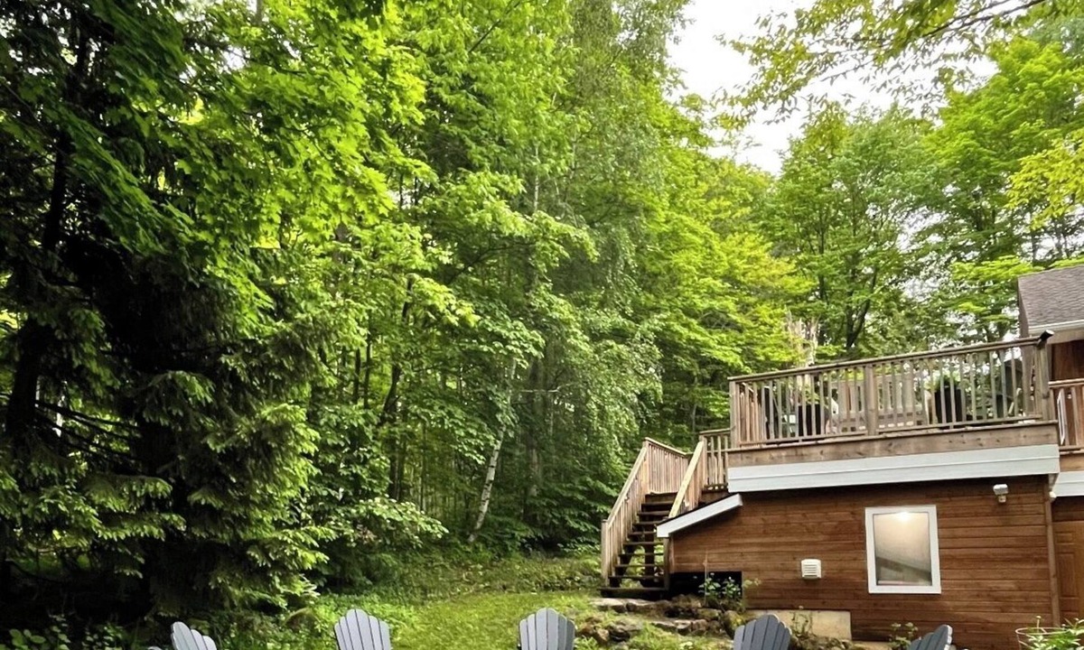 Eugenia House | Spacious Family getaway at Lake Eugenian*Summer rentals 5 nights minimum*