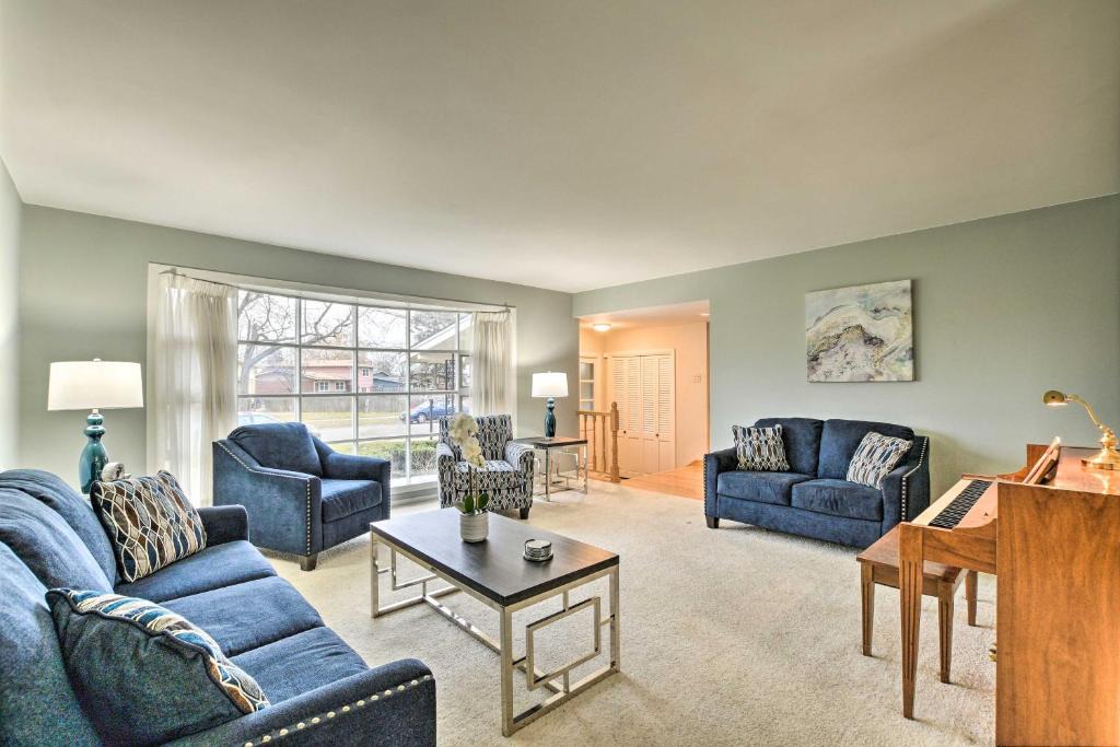 Glenwood House | Spacious Family Glenwood Estates Home w/Hot Tub!