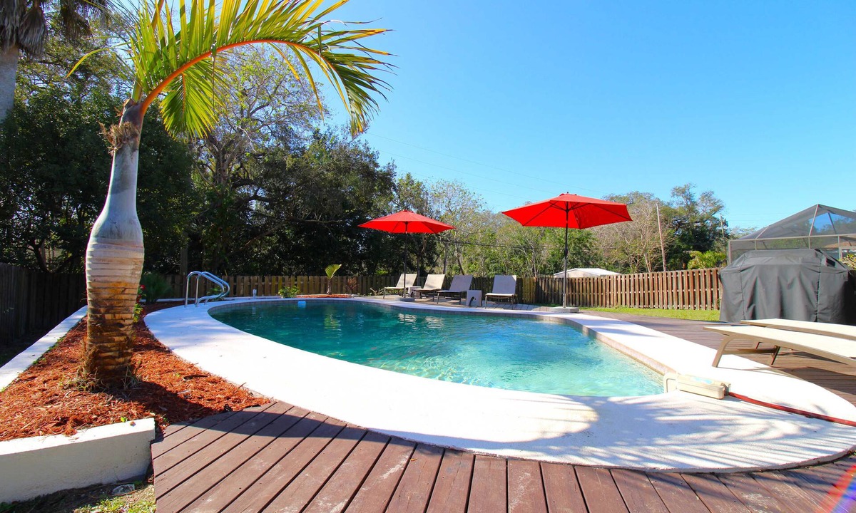 Rustic Oaks House | Spacious Family Home w/Pool -Close to Everything