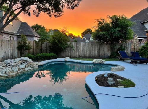 South Tulsa House | Spacious Family Home, pool, pool table, pets, 4bed