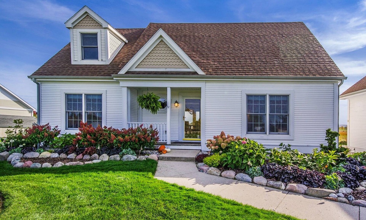 Alanson House | Spacious Family Retreat With Crooked Lake Access