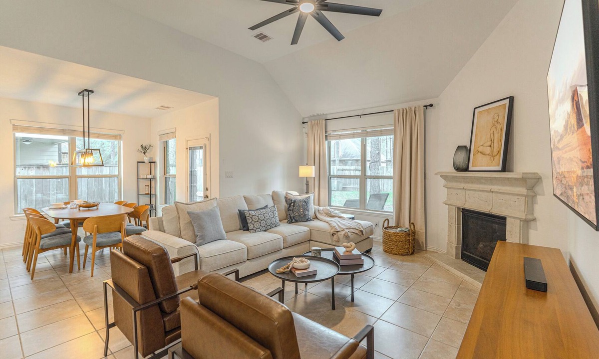 Spring House | Spacious Family Retreat + Fire Pit + New Decor