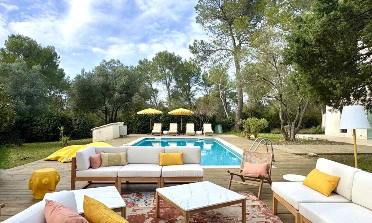 Assas Villa | Spacious Family Villa with Pool near Montpellier