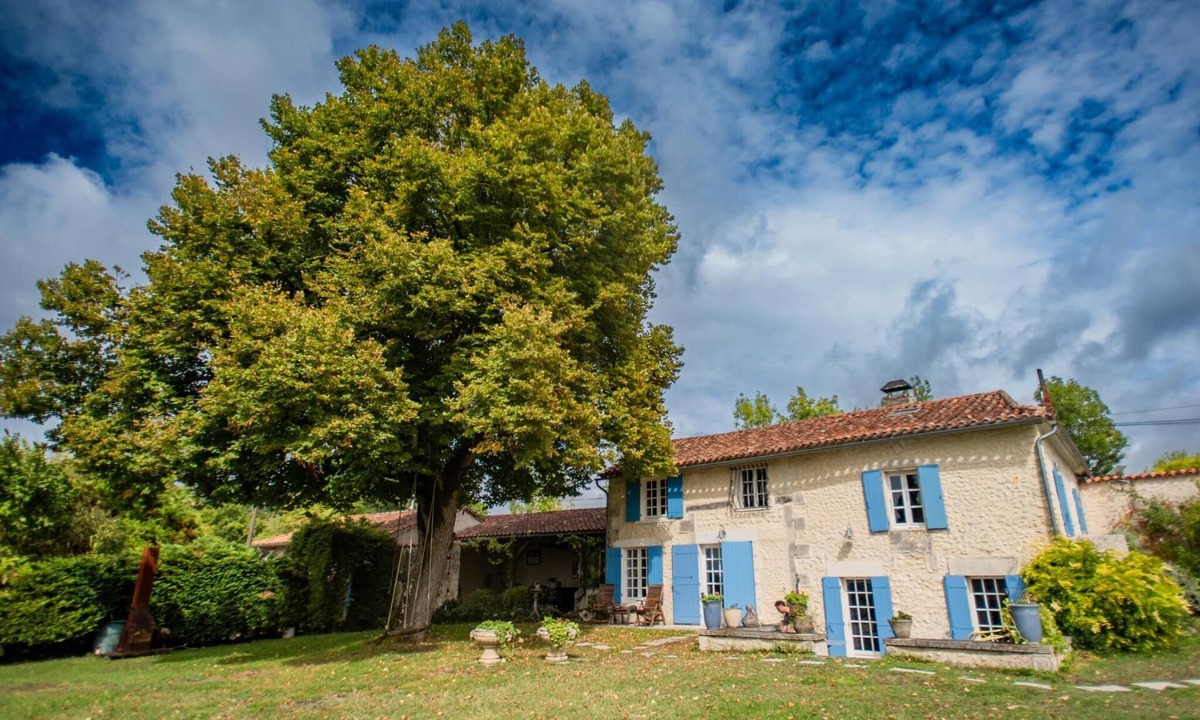 Lusignac House | Spacious familyhouse with privat pool and slide