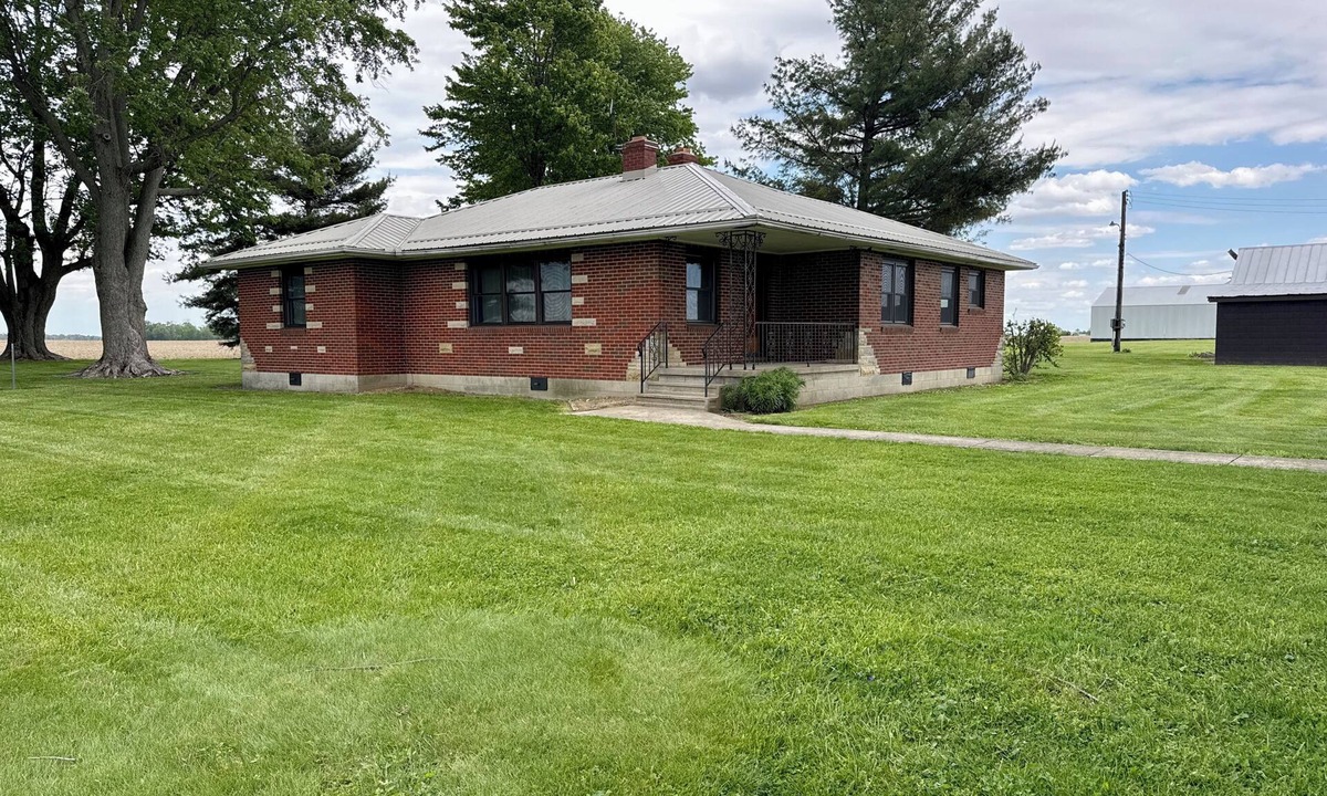 Wilmington House | Spacious Farmhouse ,3 Min to Roberts Centre, Near WEC, Easy Parking