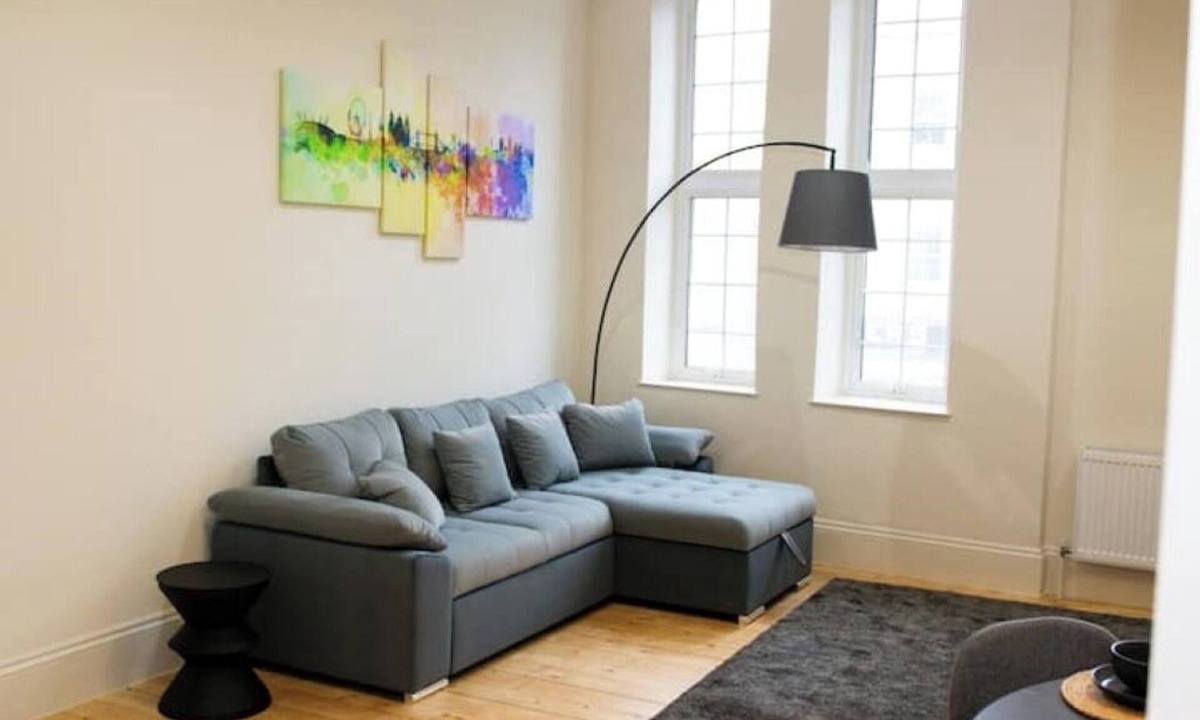 Whitechapel Apartment | Spacious flat in the East Endnn