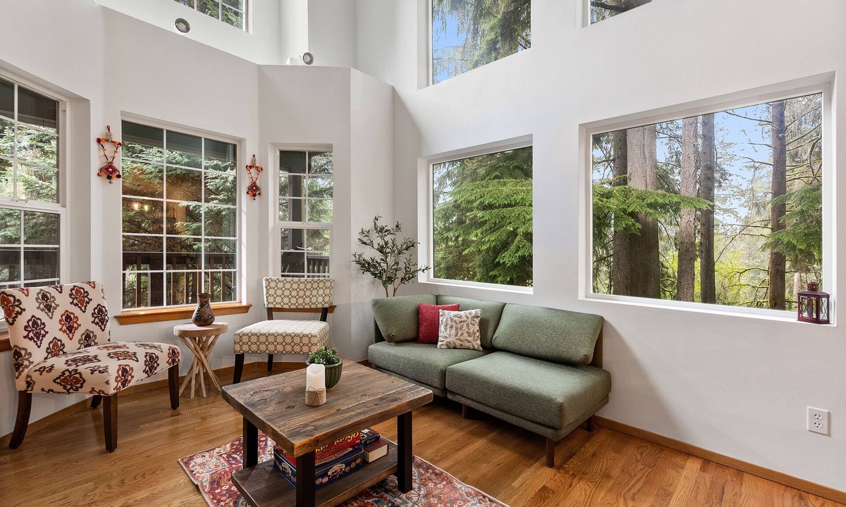 Sudden Valley Cabin | Spacious Forest Haven - 4BR, 7 Beds, Firepit - Sleeps 10