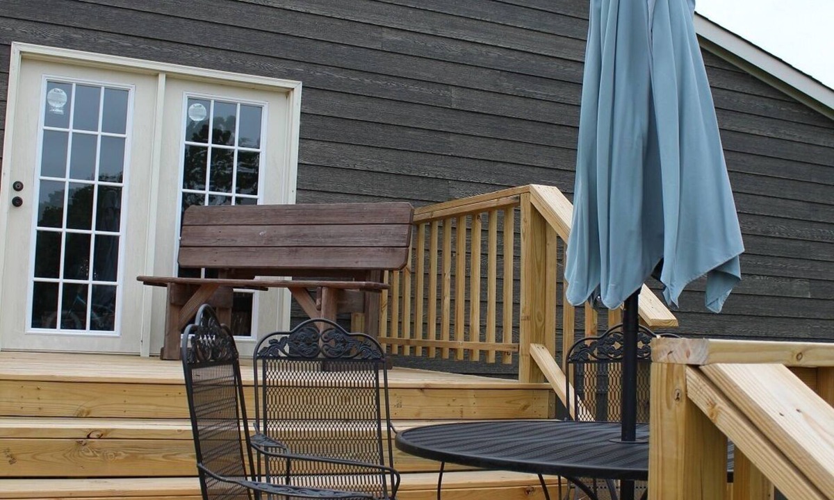 Gober House | Spacious Four Bedroom Lake House with Lake access